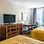 Plaza Inn & Suites