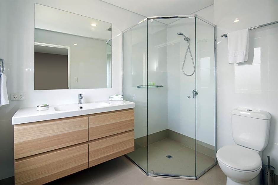 Canal Rocks Beachfront Apartments