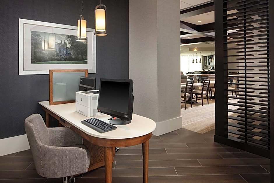 Homewood Suites By Hilton Teaneck Glenpointe