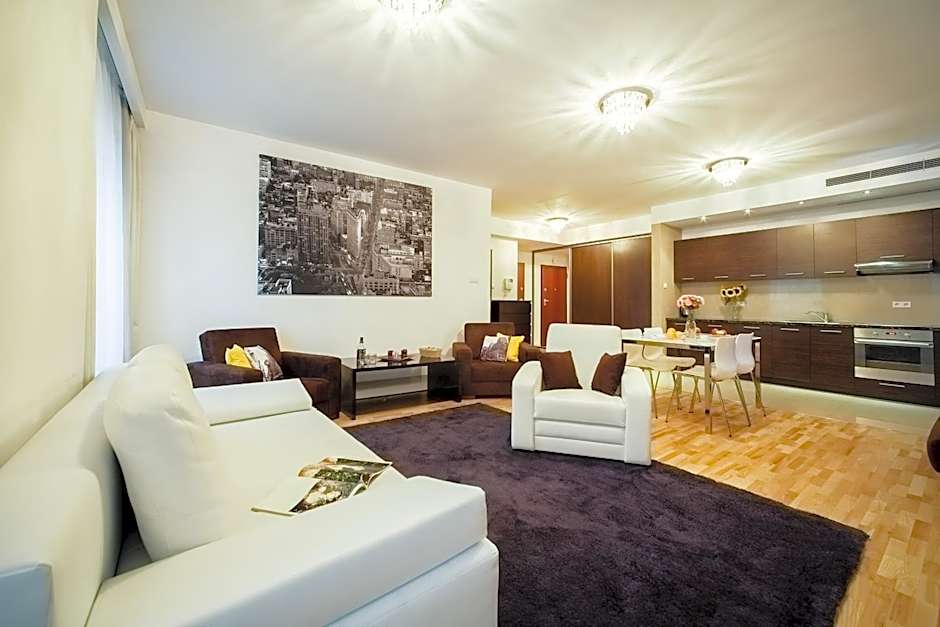 Platinum Towers E-Apartments