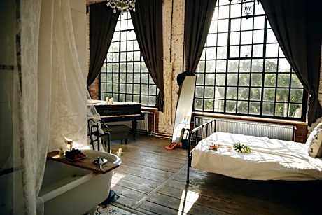 Apartment with Park  View (14)