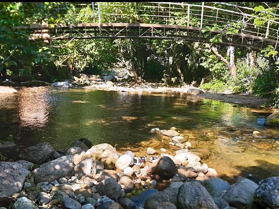 Serra Mar à beira rio , rafting, suites, lofts, e Casas