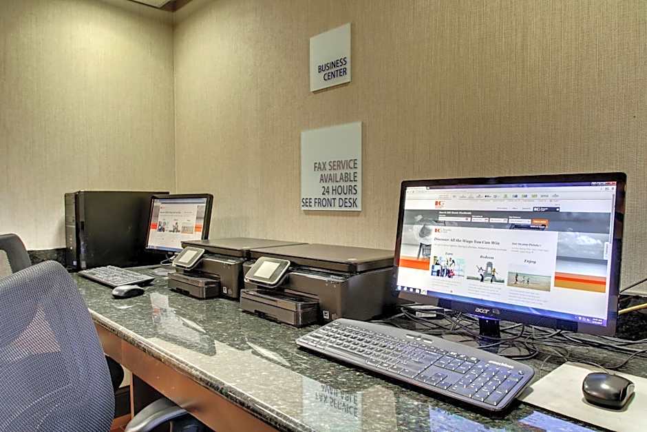Holiday Inn Express Hotel Fort Campbell-Oak Grove By IHG