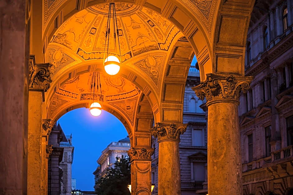 Opera Garden Hotel & Apartments