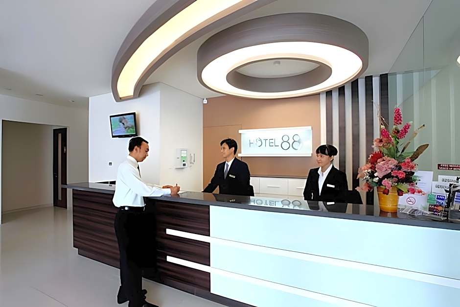 Hotel 88 Embong Kenongo by WH