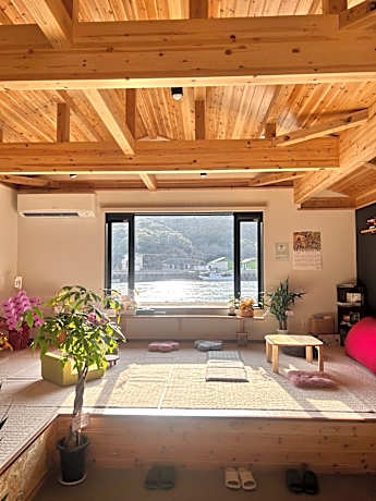 Yamaboushi Tsushima - Guesthouse & Cafe