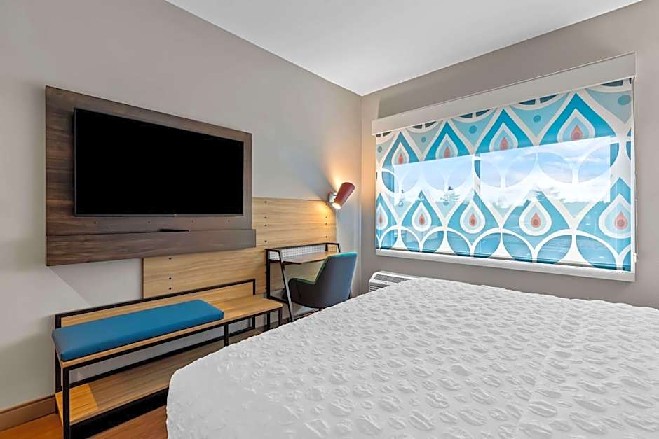 Tru by Hilton Aloha Beaverton