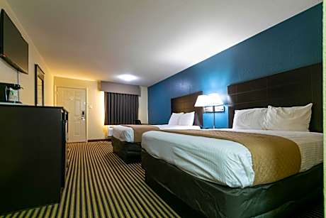 Queen Room with Two Queen Beds - Non-Smoking