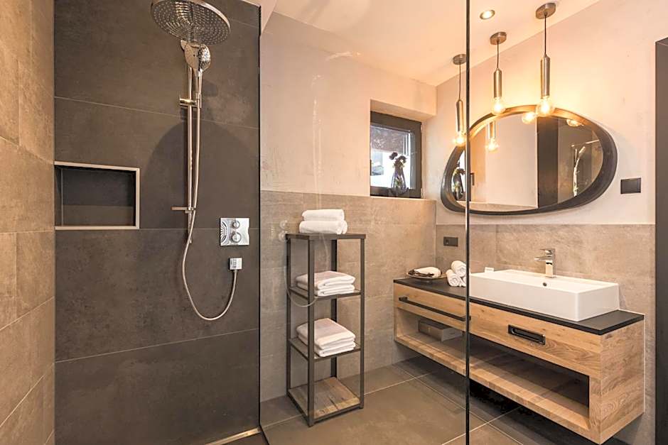 Seven Reasons / Panorama View