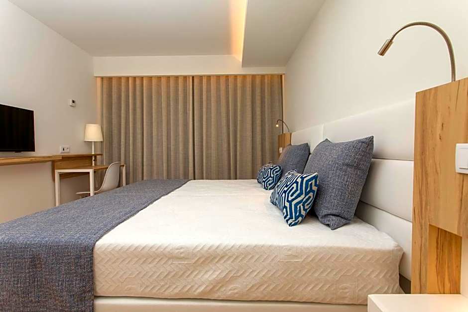 Alfagar Aparthotel