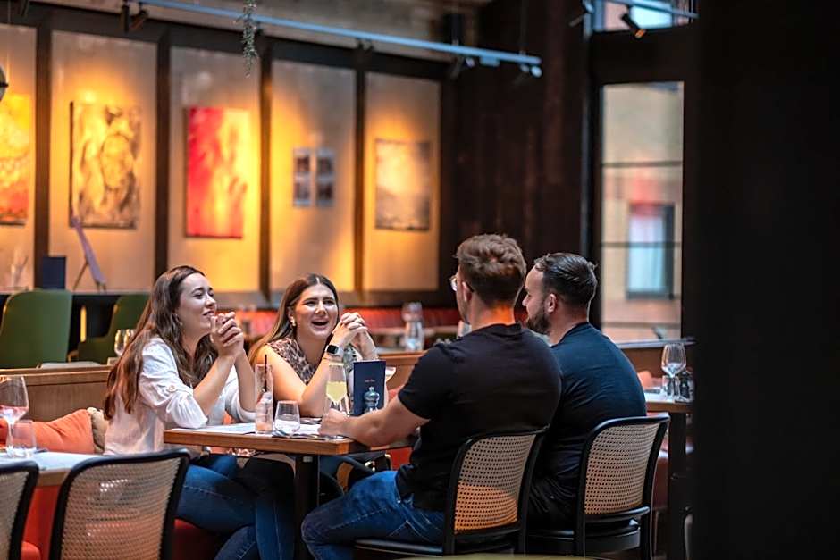 Burleigh Court Hotel and Leisure