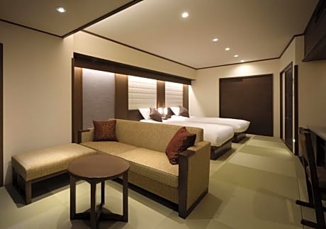 Japanese Modern Deluxe Twin Room