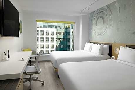 Premier 2 Queen Beds with Urban View