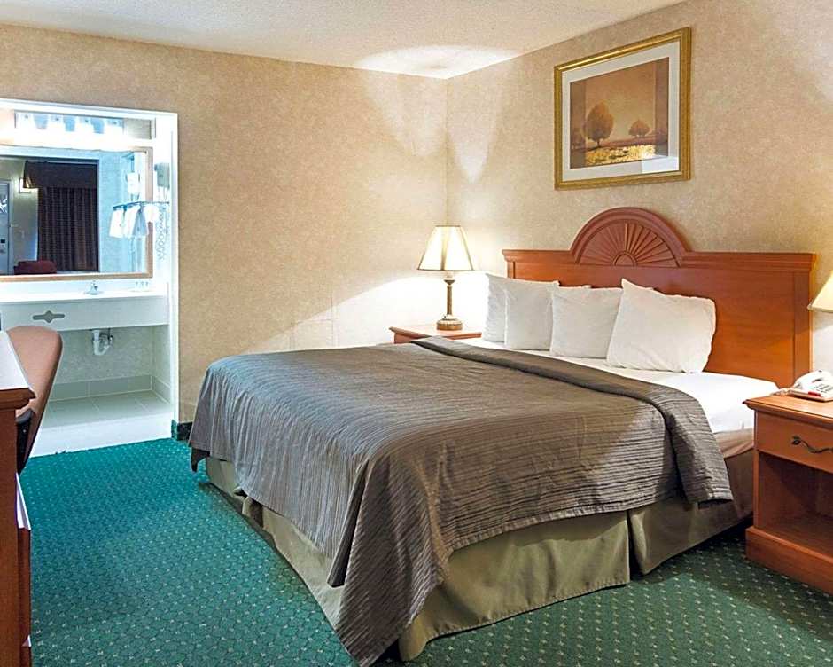 Quality Inn Petersburg Fort Lee Area