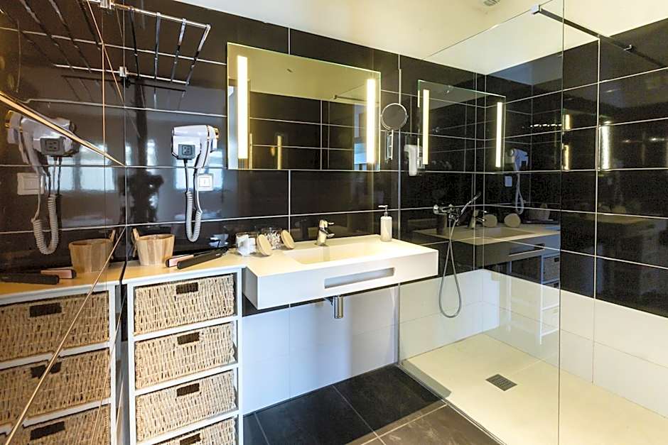 Hôtel Grand Confort Le Moulin Rouge