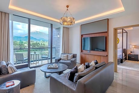 Red Level Grand Suite