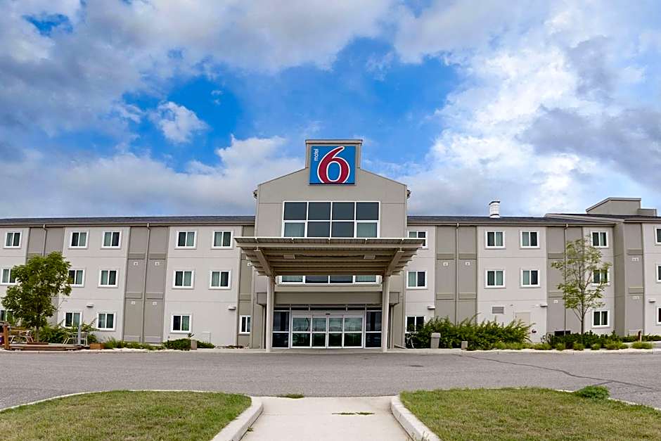 Motel 6-Brandon, MB