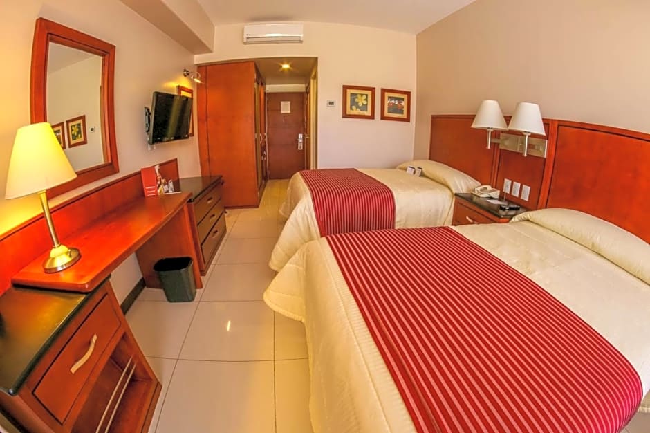 Hotel Fortin Plaza