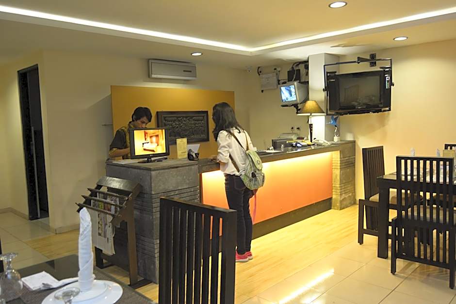 Puri Chorus Hotel