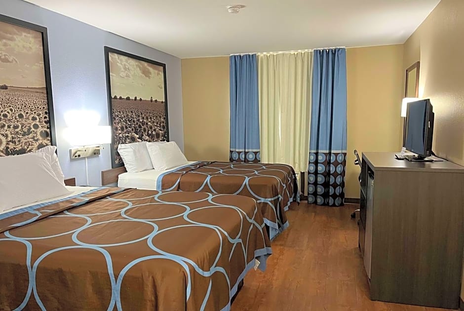 Super 8 by Wyndham Independence KS