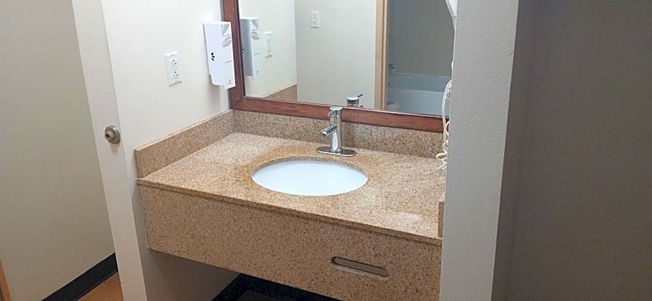 Red Roof Inn & Suites Houma