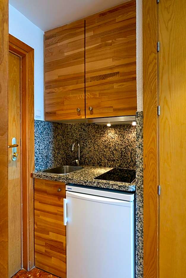 Hotel Apartamentos Bajondillo