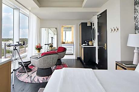 Hemingway Suite, 1 Bedroom Penthouse Suite, King, Top floor, Roof Top Terrace