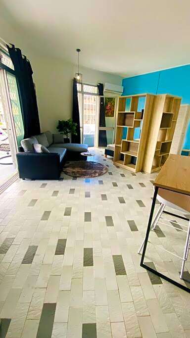 Urban Zen Appart Spacieux studio atypique avec bain a remous proche de tout