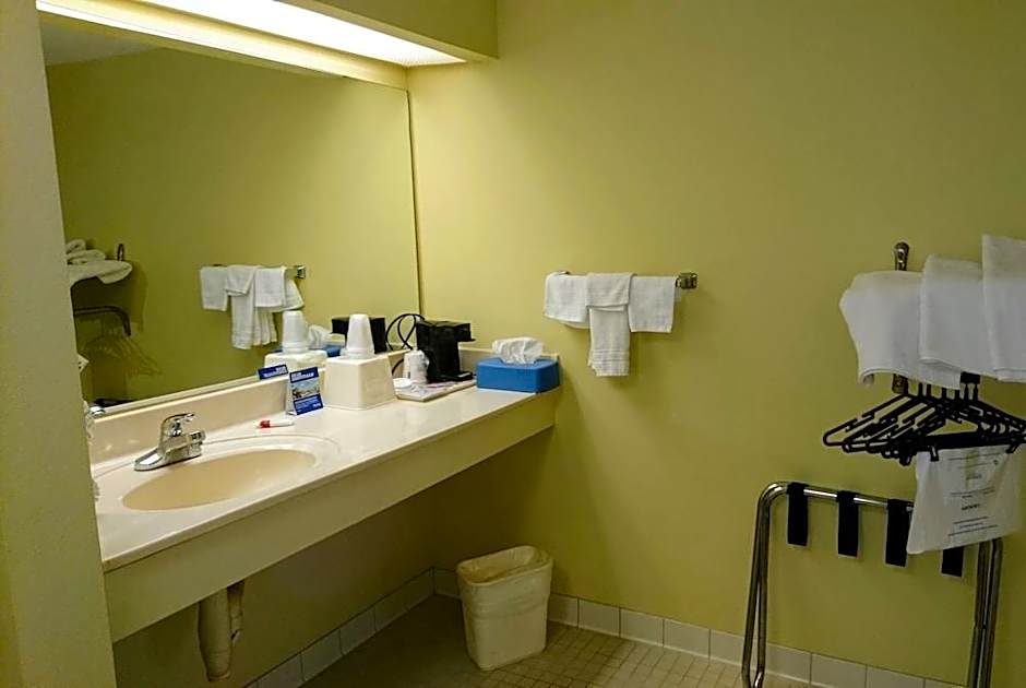 Quality Inn East