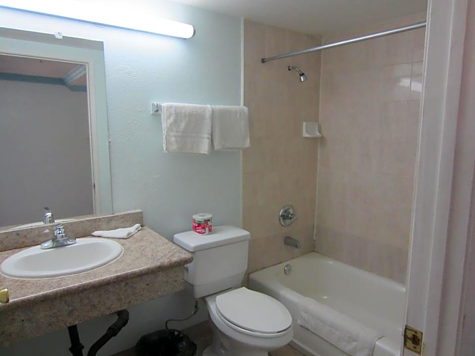 Starlight Inn, Valley Blvd - Downtown LA