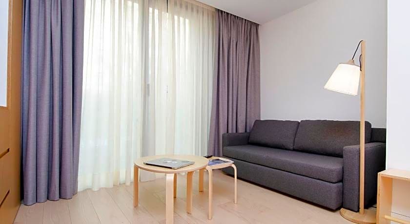 Hoom Apartments Juan Bravo