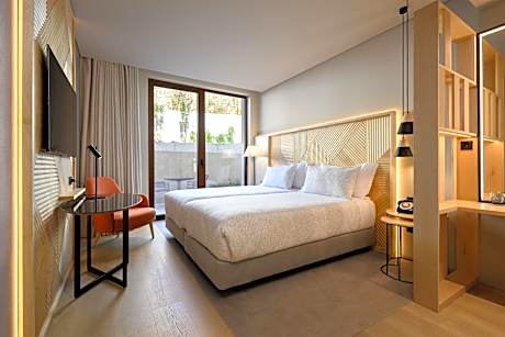Innside Room with Terrace