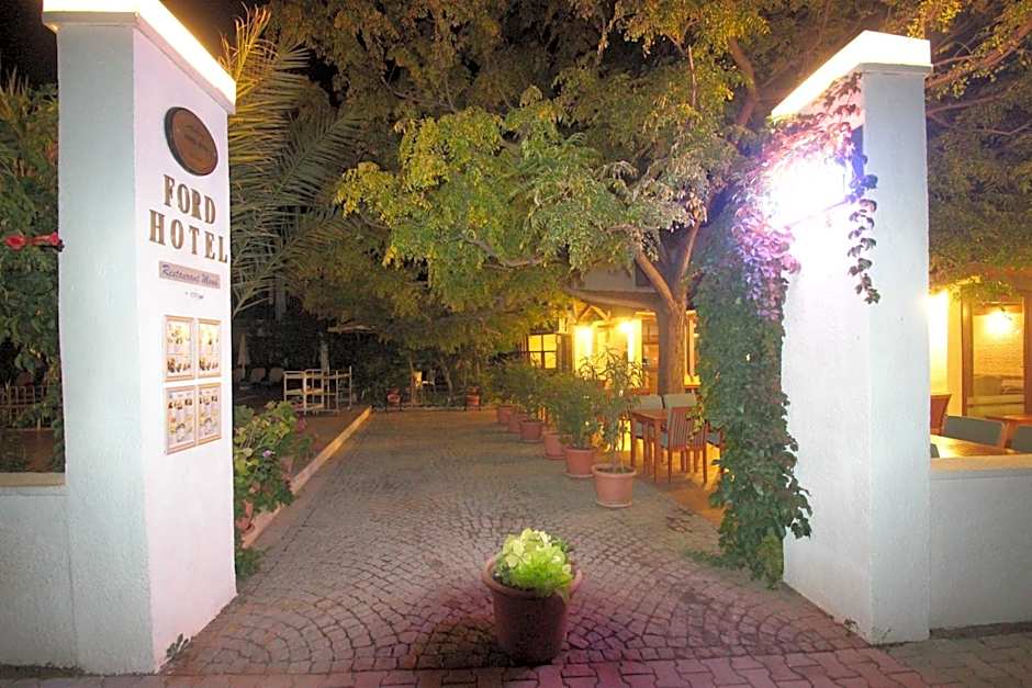 Ford Hotel