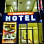 Elmhurst Hotel