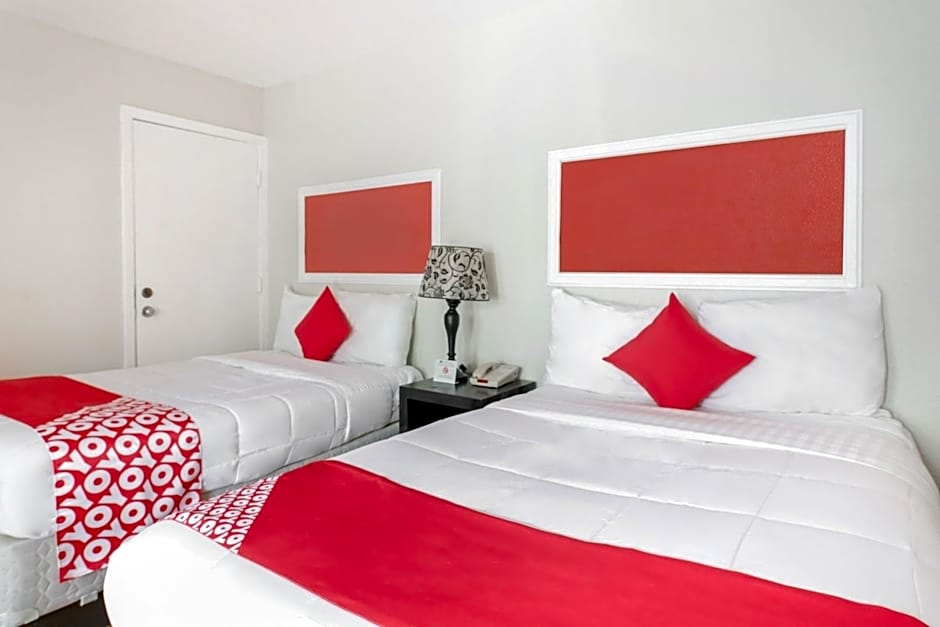 OYO Hotel Houston, TX near Medical Center NRG Stadium