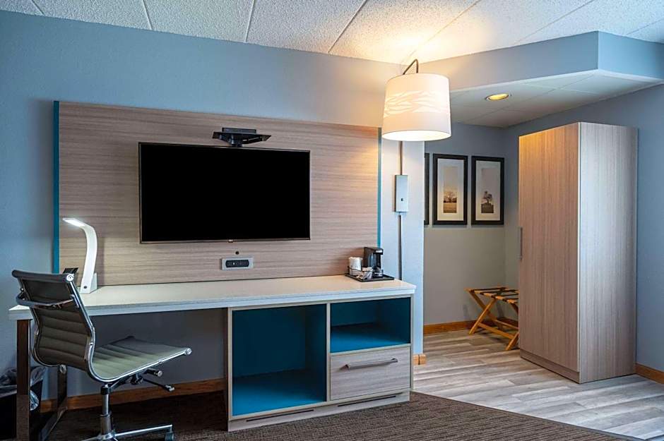 AmericInn by Wyndham Eau Claire