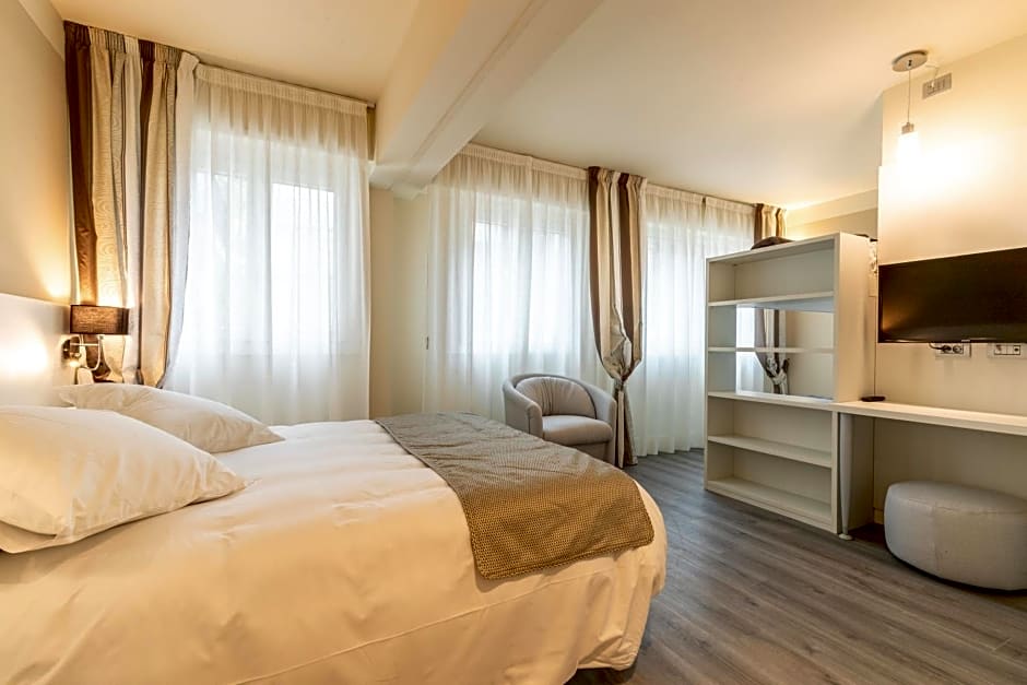 La Dolce Vita Hotel
