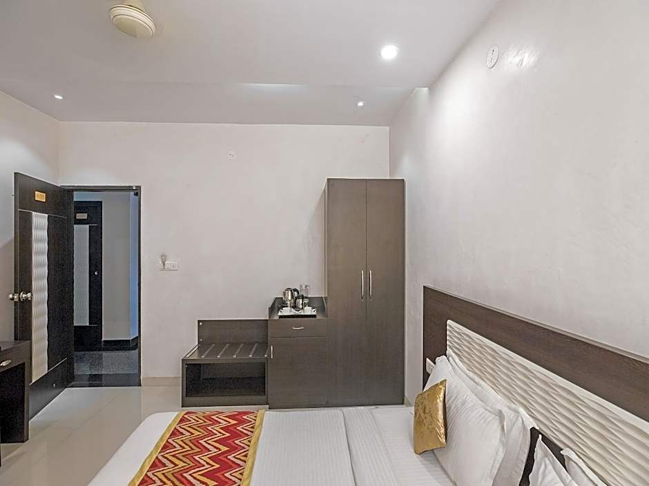 Hotel Anchal Villa By YB Hotels