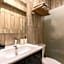 205 Zocalo Cathedral 2bdrmB 2Bath fits 10 AC Apt