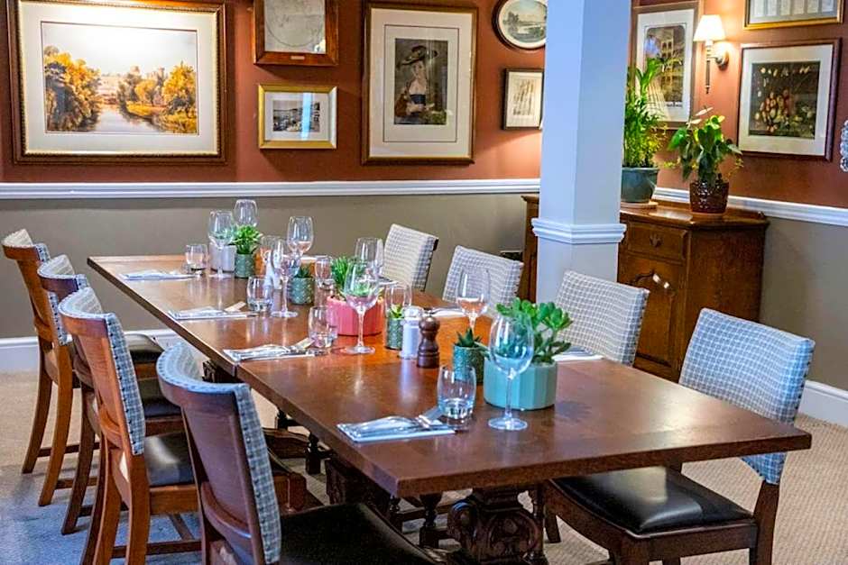 The Globe, Warwick, Warwickshire - Brunning & Price