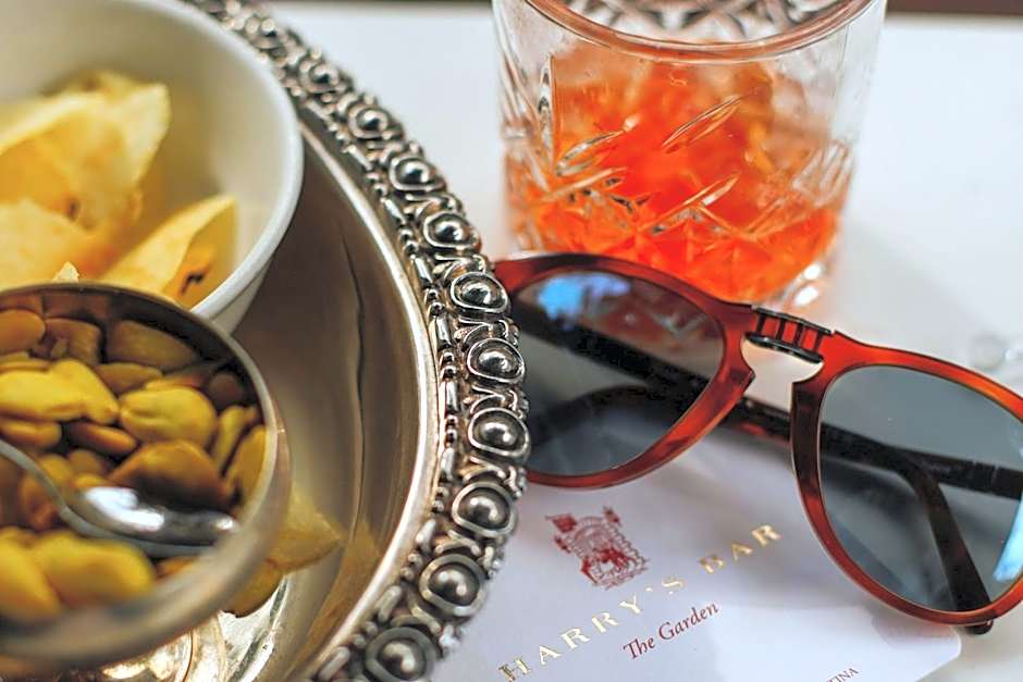 Sina Villa Medici, Autograph Collection