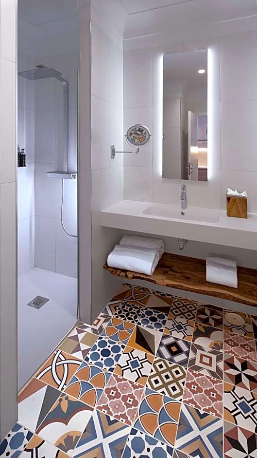 Atocha Hotel Madrid, Tapestry Collection by Hilton