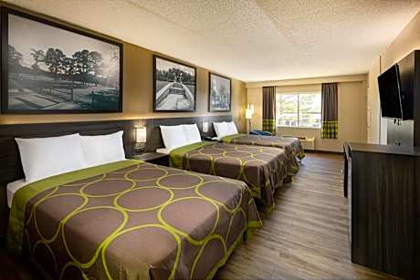 3 Double Beds, Family Room, Non-Smoking