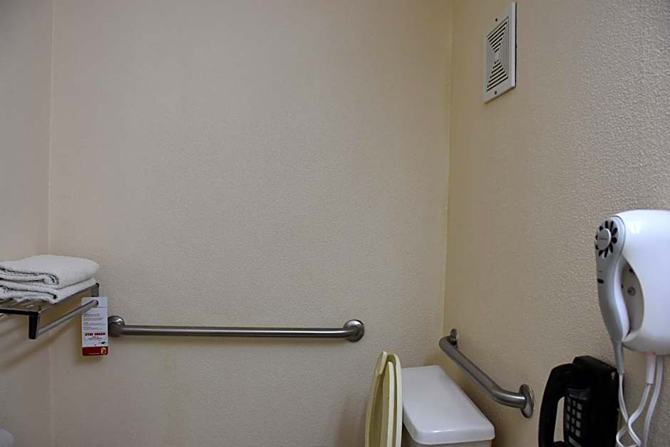 Super 8 by Wyndham Tifton