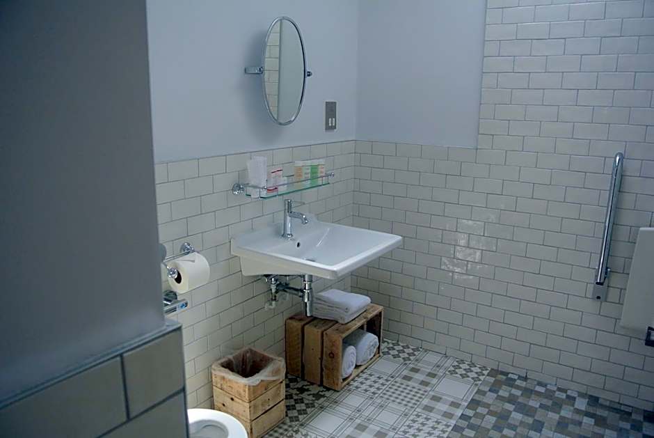 The Crown Pub, Dining & Rooms