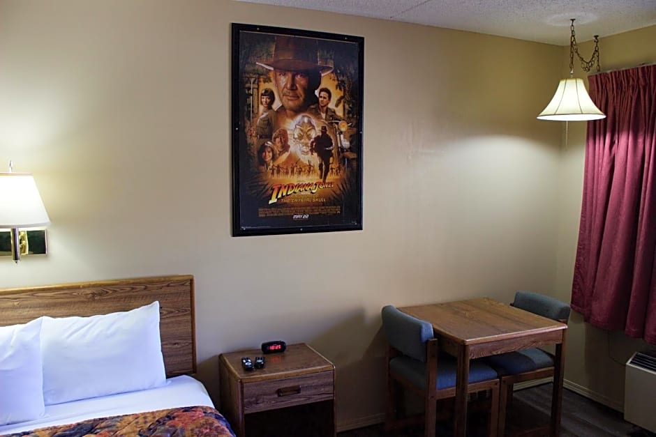 Ozark Swiss Inn