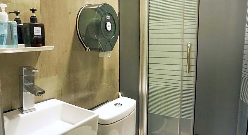 Hi Backpackers (Hong Kong Hostel Group)