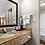 Quality Inn Louisville MS