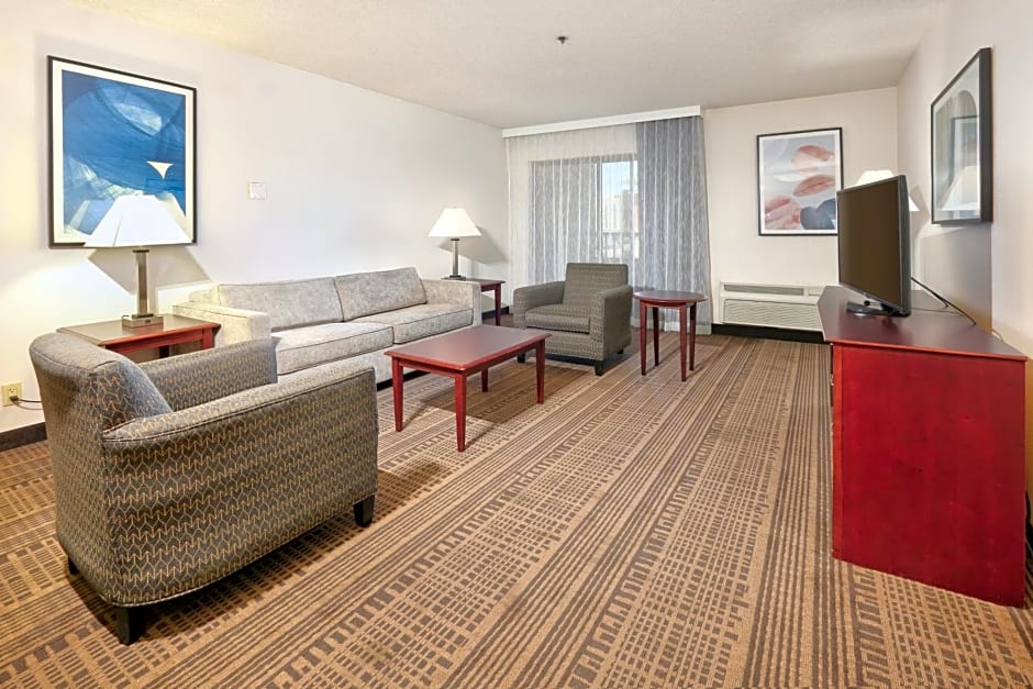 Holiday Inn Hotel & Suites Santa Maria