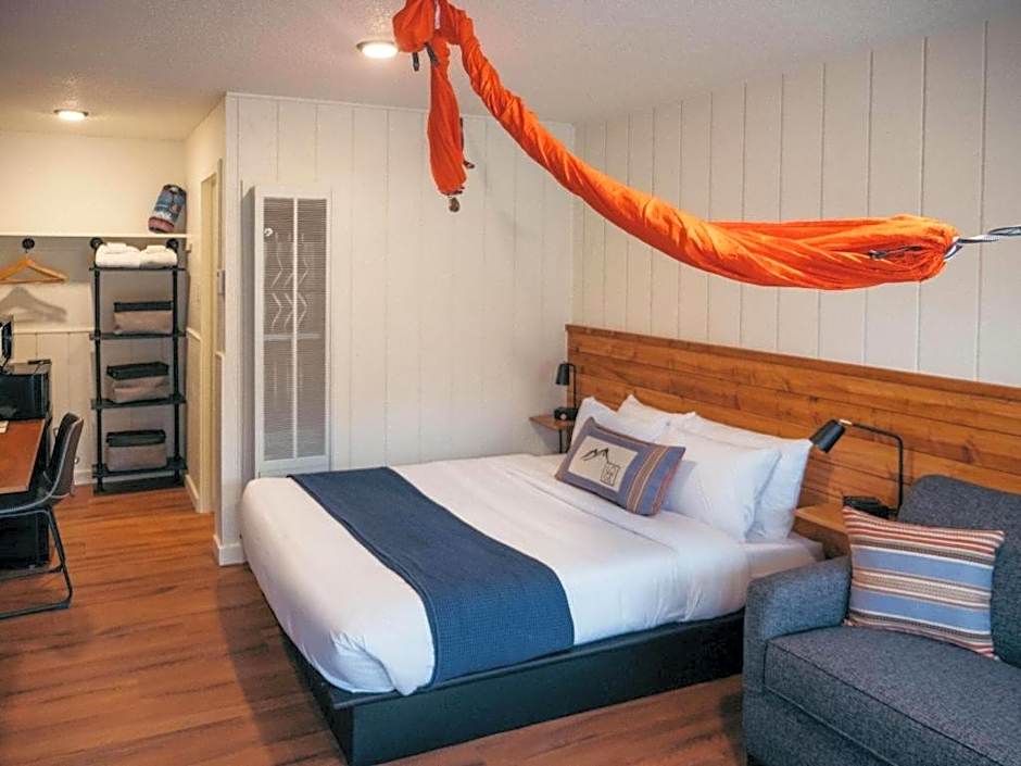 LOGE Breckenridge